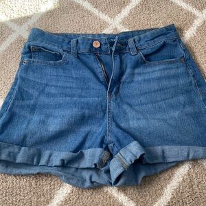 No boundaries Jean shorts size 5